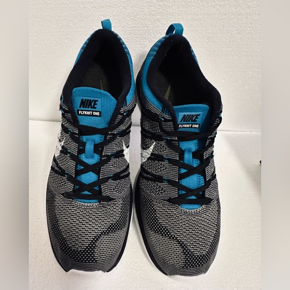 Nike Men Shoe Flyknit One Size
10M Athletic Running Sneaker Pre
Owned - Picture 6 of 10